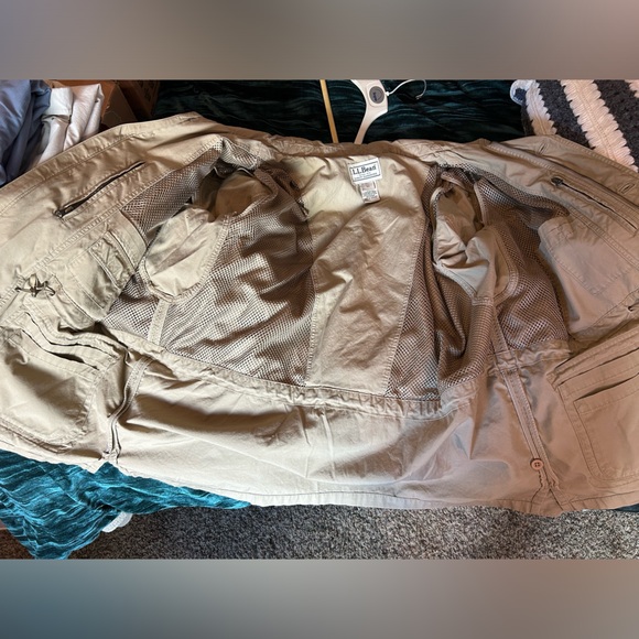 LL Bean Men’s Sporting/Fishing Jacket - Picture 6 of 9